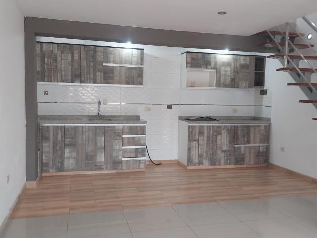 Departamento en venta en Los Olivos a S/450,000