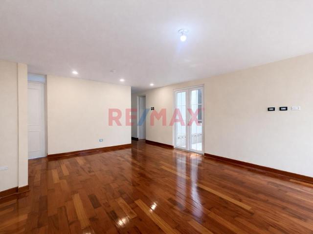 Departamento en venta en Los Olivos a S/442,000