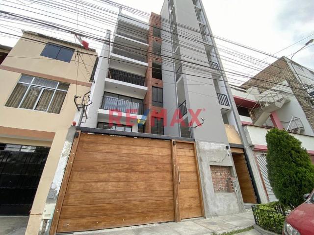 Departamento en venta en Los Olivos a S/528,000