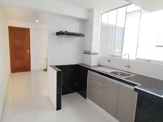 Departamento en venta en Los Olivos a S/215,000