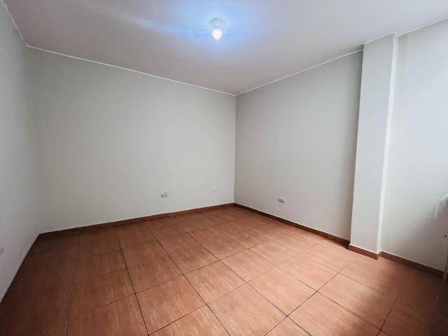 Departamento en venta en Los Olivos a S/239,000