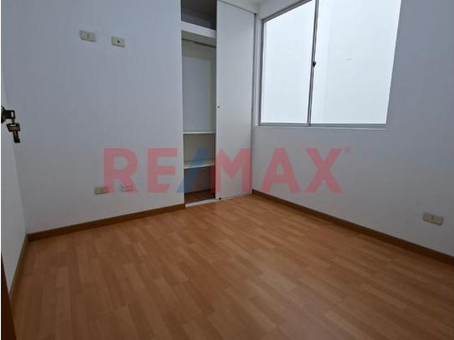 Departamento en venta en Los Olivos a S/264,110