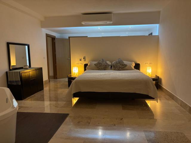 DEPARTAMENTO EN VENTA EN LA AMADA PLAYA MUJERES