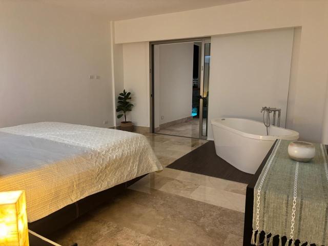 DEPARTAMENTO EN VENTA EN LA AMADA PLAYA MUJERES