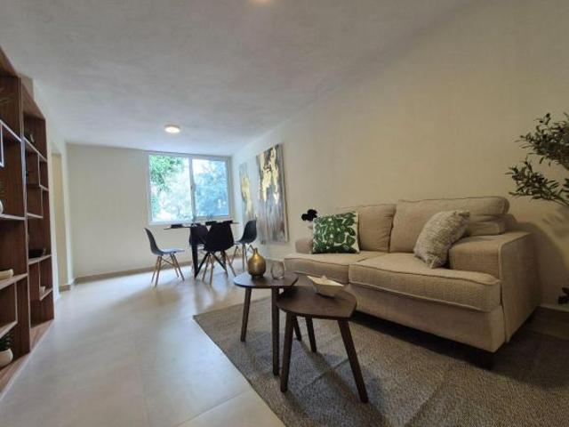 Departamento en venta en La Estancia cerca del Parque Metropolitano, con dos estacionamientos