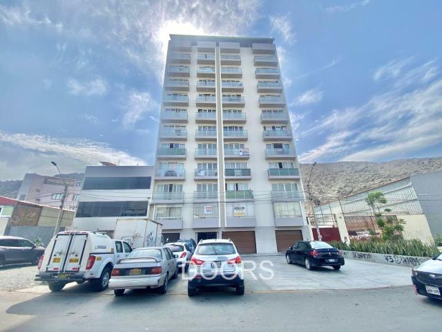Departamento En Venta en la Urb. Mayorazgo Chico, Ate