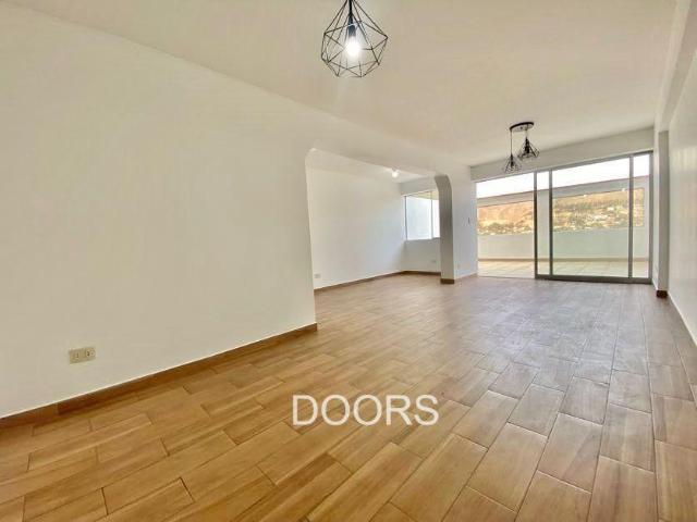 Departamento en Venta, en la Urb. El Mástil de la Laguna, La Molina