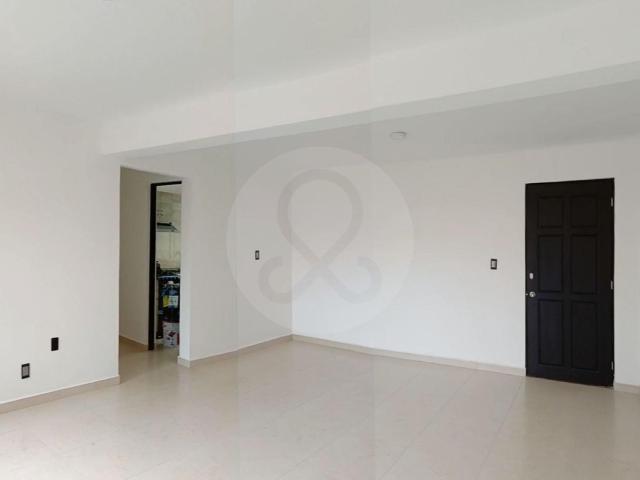 Departamento en venta en Mixcoac en primer piso, amplio, luminoso y muy ventilado