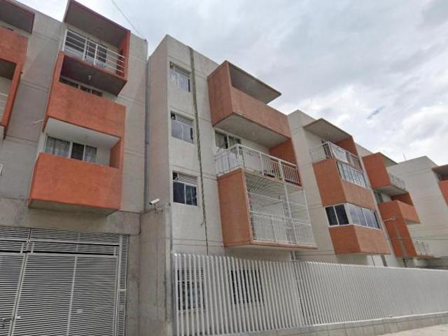 Departamento en venta en San Sebastián Tecoloxtitla, Los Angeles