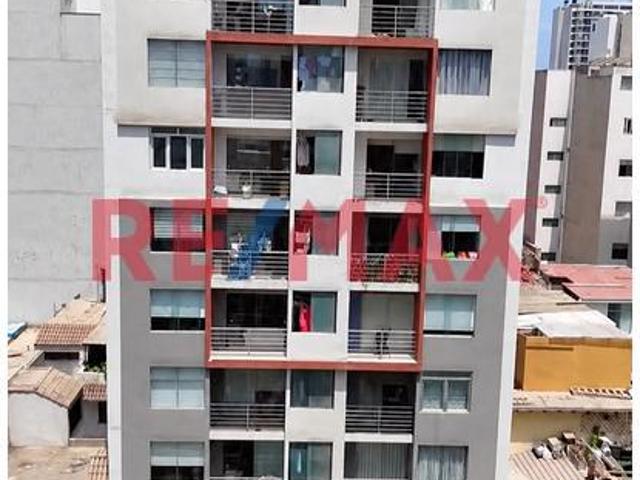 Departamento En Venta En Surquillo | 3 Dormitorios, 2 Baños Y Cochera