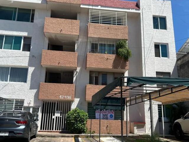 Departamento en venta en planta baja La Calma