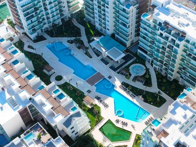 Departamento en venta, en Playa del Carmen, 4 habitaciones, con alberca, y excelente vista