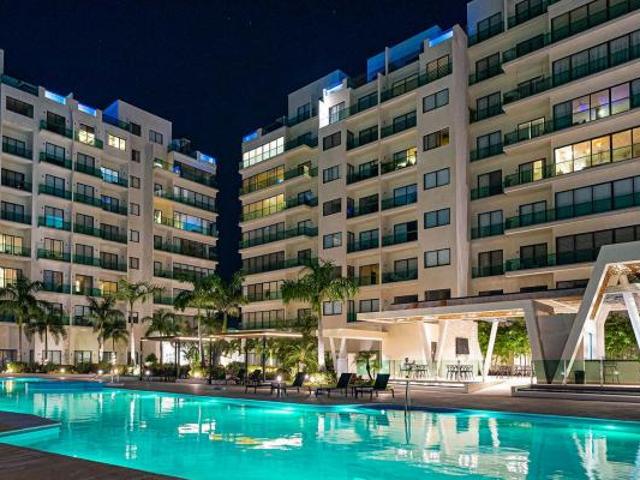 Departamento en venta, en Playa del Carmen, 2 habitaciones, con alberca, y excelente vista