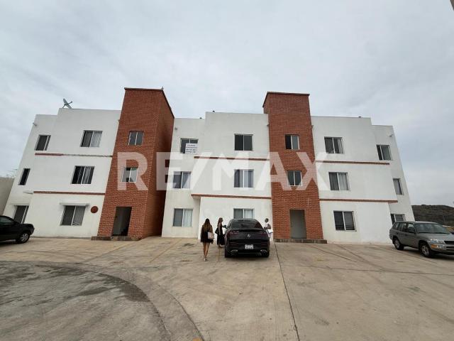 DEPARTAMENTO EN VENTA, EN PLAYAS DE ROSARITO CON VISTA AL MAR