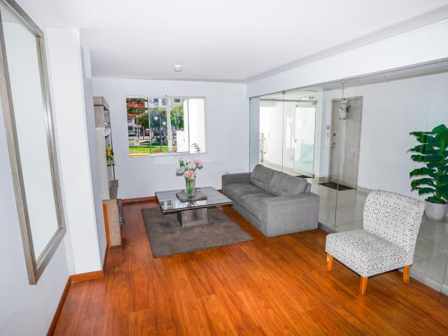 Departamento en venta en Pueblo Libre – 3 dormitorios con vista a parque en Parque San Martín