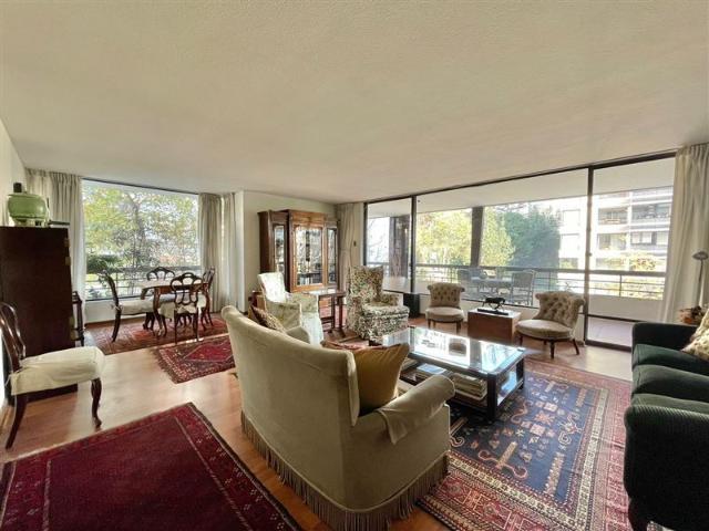 Departamento en Venta en Renato Sánchez / Apoquindo, Barrio El Golf