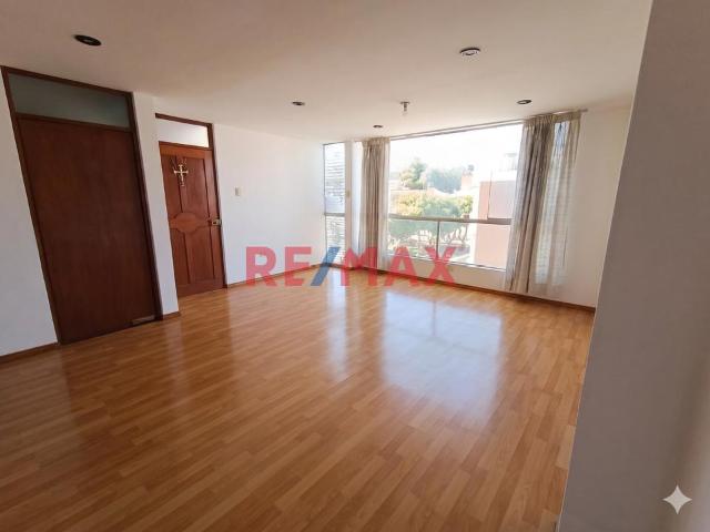 ¡Departamento En Venta En Urb. Rosario Ii – Frente A Parque!