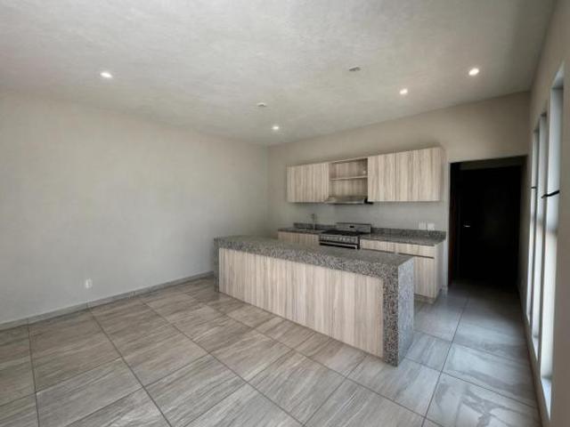 Departamento en planta baja con jardin