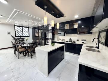 Departamento en venta en Villa Maria Del Triunfo a $170,000