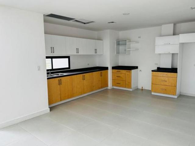 DEPARTAMENTO EN VENTA EDIFICIO DOMUS, 3 RECAMARAS ZONA RELIZ