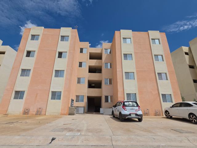 Departamento en venta fracc. San Isidro tercer nivel sobre calle principal