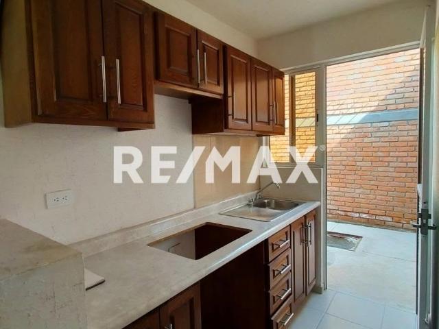 Departamento en venta fraccionamiento San Isidro, planta baja sobre calle principal