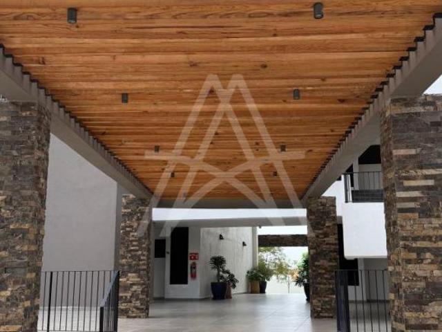 DEPARTAMENTO EN VENTA FRENTE AL MALECON DE JOCOTEPEC CON VISTA AL LAGO