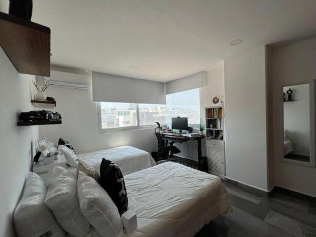 Departamento en VENTA frente al mar con 3 recámaras en el Fracc. El Ancla