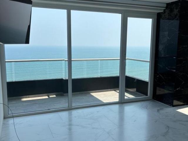 DEPARTAMENTO EN VENTA FRENTE AL MAR EN BOCA DEL RÍO