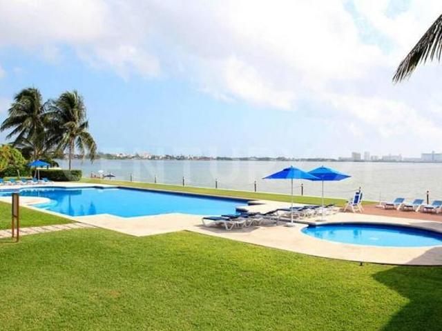 Departamento en venta ISLA DORADA Zona Hotelera Cancún DH3125