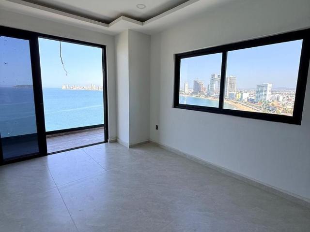 Departamento en venta 2 recamaras frente al mar