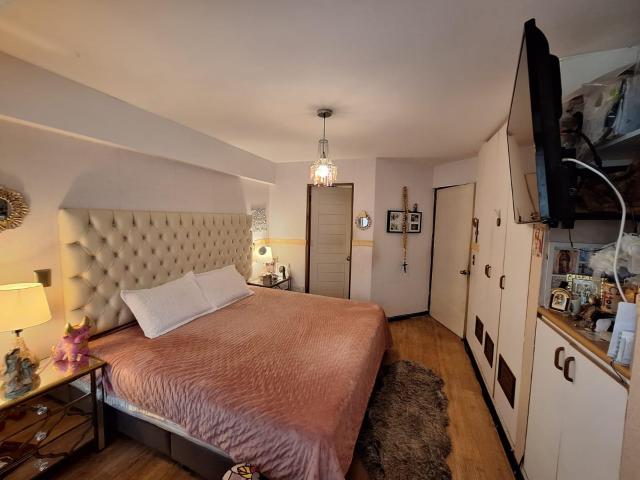 Departamento en venta _ Miraflores_2do piso/3dorm/2 baños/ sala comedor con balcón/2 cocheras