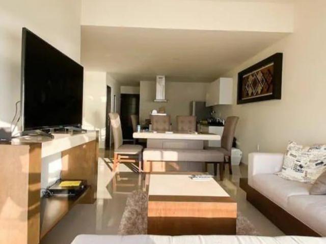 DEPARTAMENTO EN VENTA SOBRE MALECÓN, MAZATLÁN. Cerca de 100 m2, con vista al mar y a la marina