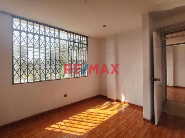 Departamento En Venta Piso 2 Frente A Parque Y Cerca A Las Avenidas Principales