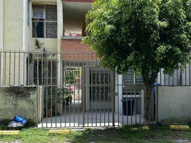 Departamento en VENTA, PLANTA BAJA! Plaza Guadalupe, Av Copernico