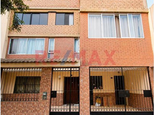 Departamento En Venta| ¡Primer Piso, Comodo Y Listo Para Ti !
