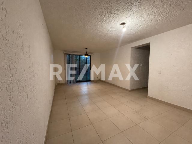 DEPARTAMENTO EN XOCHIMILCO / 73m2
