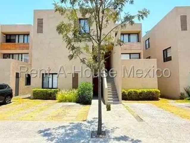 Departamento en Zakia, Querétaro, México