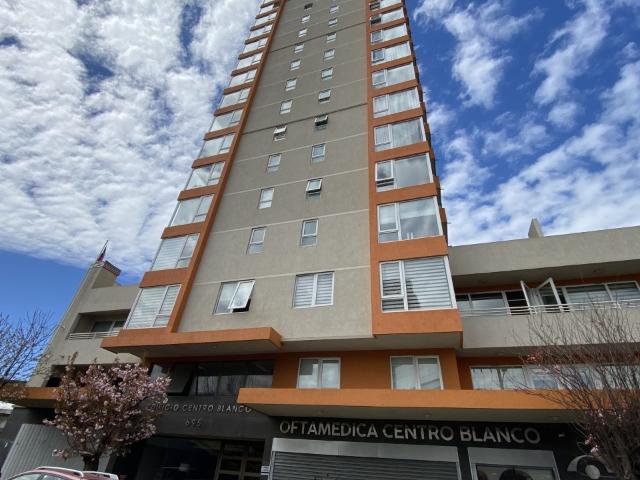 Departamento Estudio en Arriendo, Edificio Centro Blanco á Pasos de Hospital y Supermercado