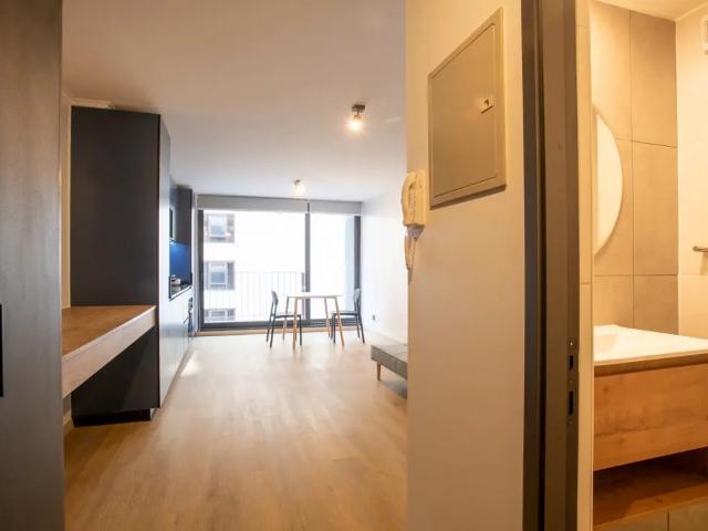 Departamento estudio semi amoblado en las condes sur