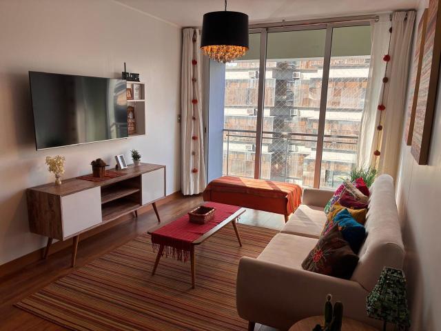 Departamento excelente ubicación, 100m2, amoblado, 2 dorm, 1 cochera, Miraflores