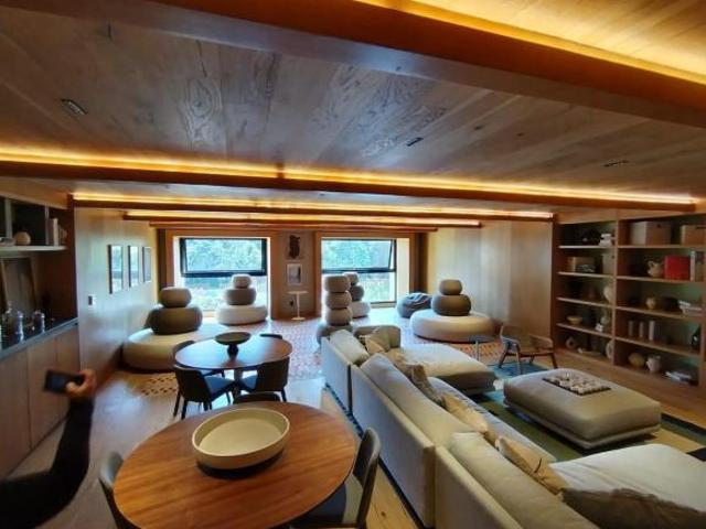 Departamento exclusivo en venta, excelente ubicación