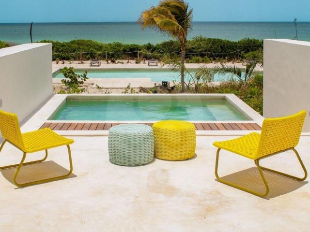 Departamento frente a la playa de tres rec?maras con terraza vista al mar