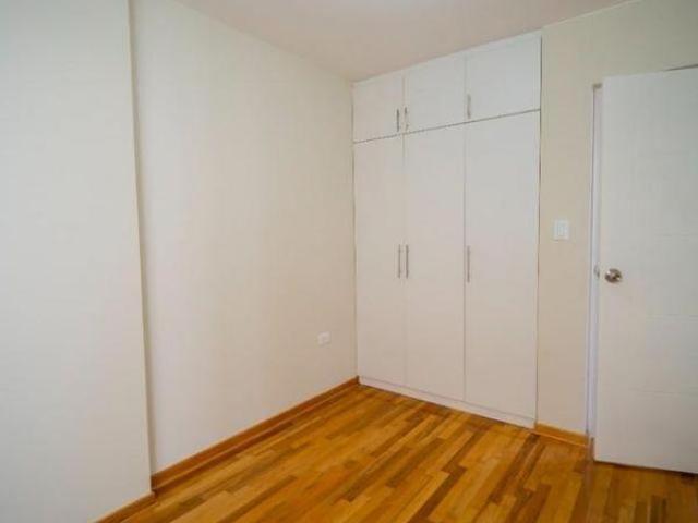 Departamento frente a parque a 5 minutos del mall plaza. Urb mochica