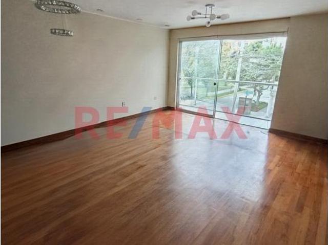 Departamento Frente A Parque En Surco – 3 Dormitorios + 2 Estacionamientos