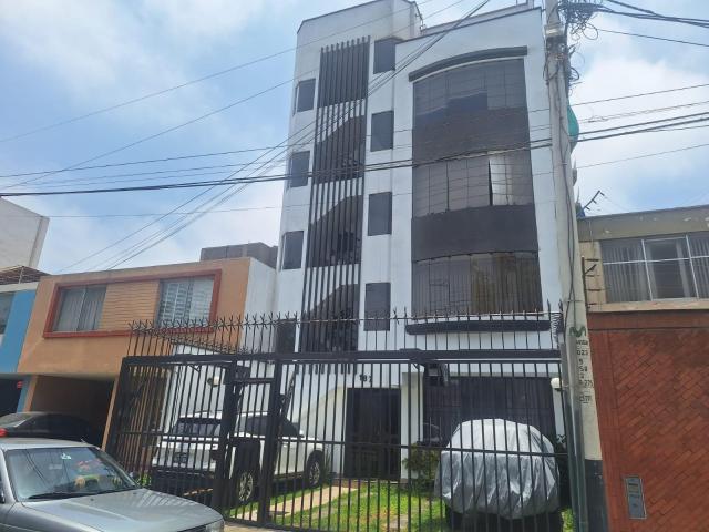 DEPARTAMENTO FRENTE A PARQUE SURQUILLO LIMITE CON SURCO Y MIRAFLORES