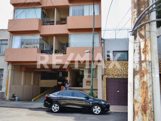 Departamento frente a Plaza Universidad