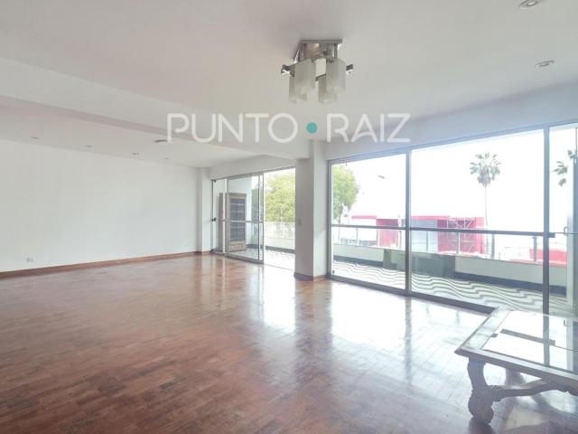 Departamento frente al Malecon chorrillos