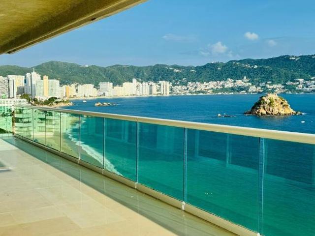 Departamento Frente al Mar en Venta en Acapulco: 270 m² en Condominio Loric Piso 11 Fracc. Magallane