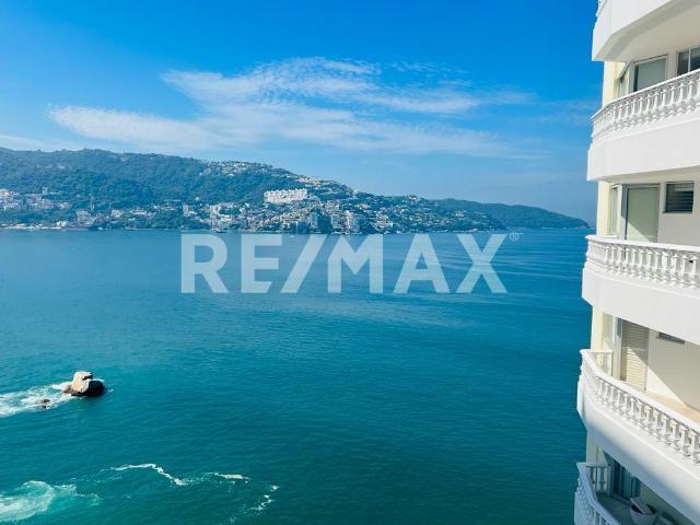 DEPARTAMENTO FRENTE AL MAR EN ACAPULCO CON ALBERCA EN ESTRELLA DEL MAR AV COSTERA